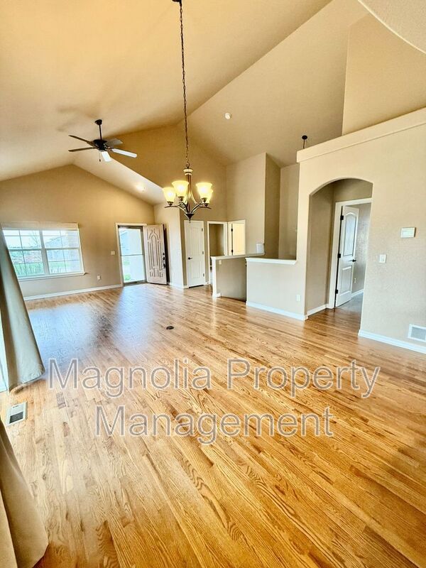 Building Photo - 9916 Wolf Lake Drive