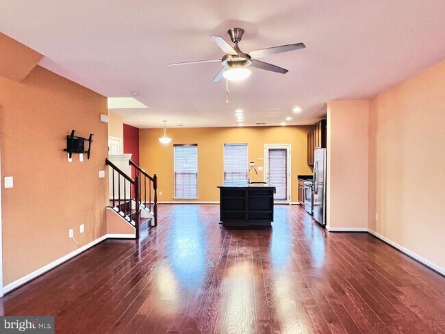 Foto del edificio - 941 Basswood Dr