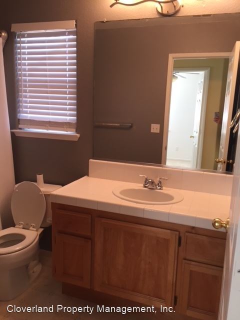 Building Photo - 3 br, 2 bath House - 748 Champagne Ct.