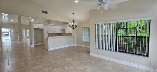 Foto del edificio - 5950 NW 65th Ct