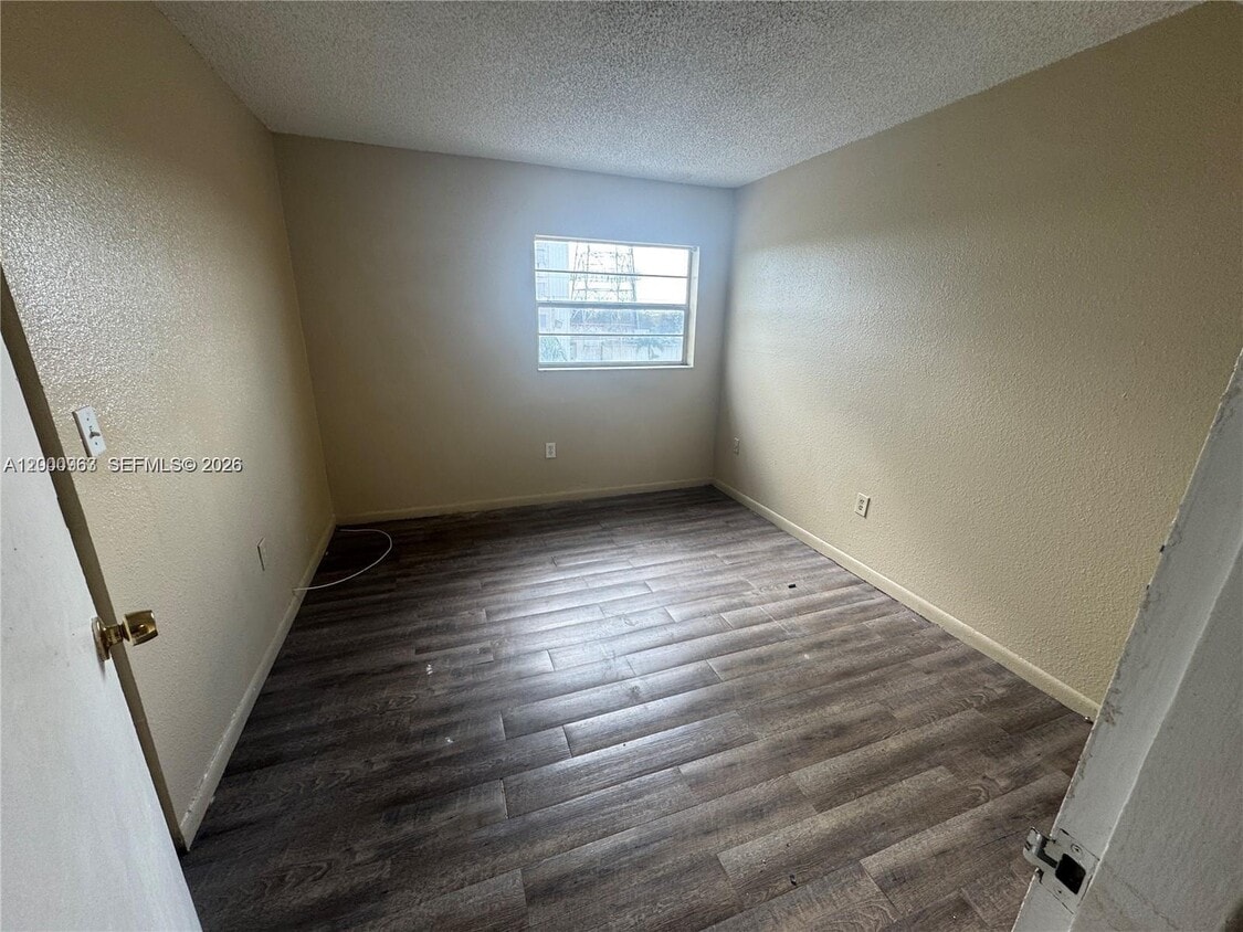 Foto del edificio - 5100 SW 41st St