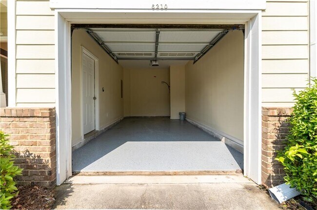 Foto del edificio - 6210 Elmshorn Way