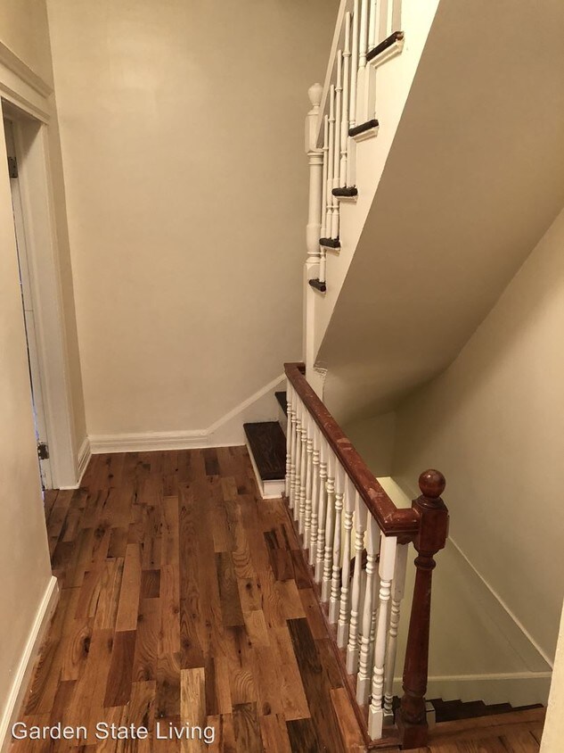 Foto principal - 844 S 14th St