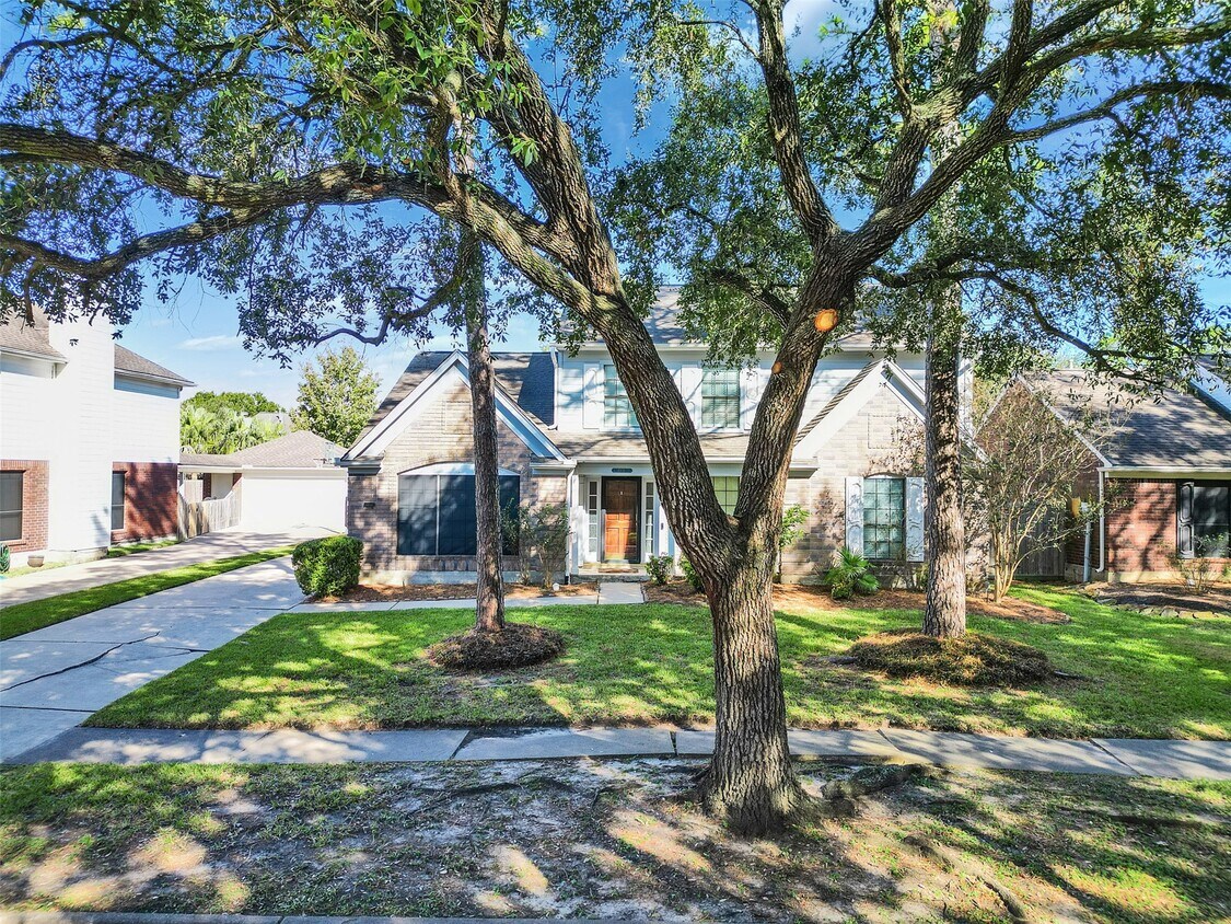 Foto del edificio - 2108 Autumn Cove Dr