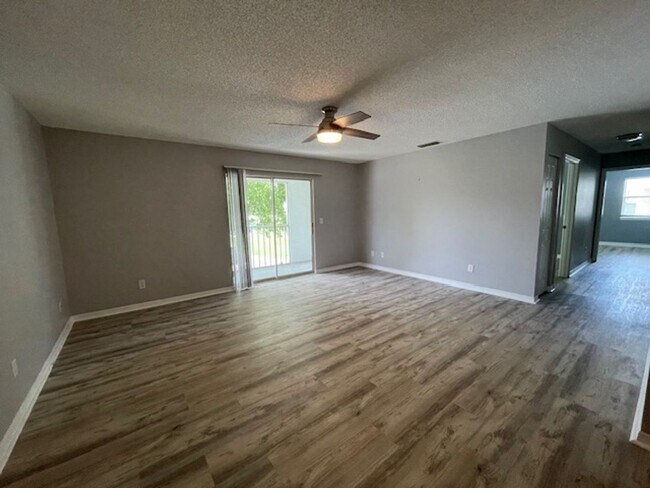 Foto del edificio - 2Bed/2Bath in the heart of Daytona Beach w...