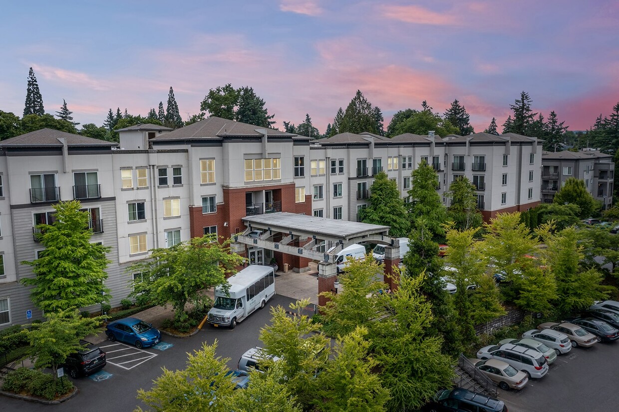 Exterior de Heights en Columbia Knoll - Heights at Columbia Knoll Senior Apartments