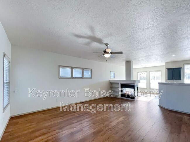 Building Photo - 9857 W Sleepy Hollow Ln