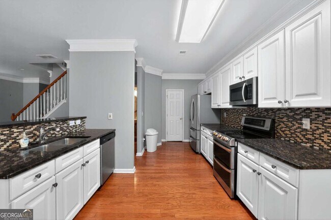 Foto del edificio - 605 Lofty Ln