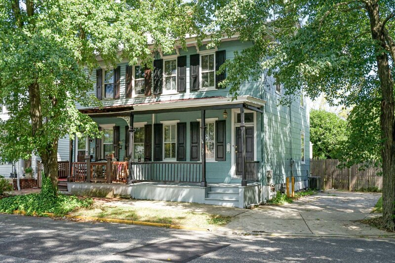 Primary Photo - 23 Walnut St