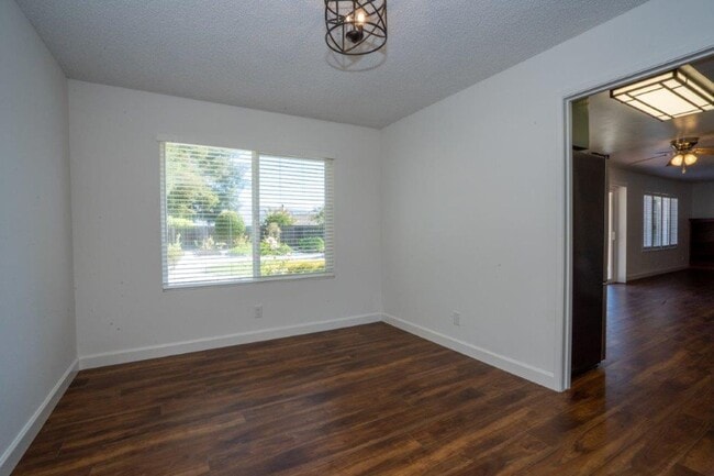 Building Photo - Desirable 3 Bedrooms, 2.5 Bathrooms, 2 Story North Napa Home with Vineyard Views in Springwood De...