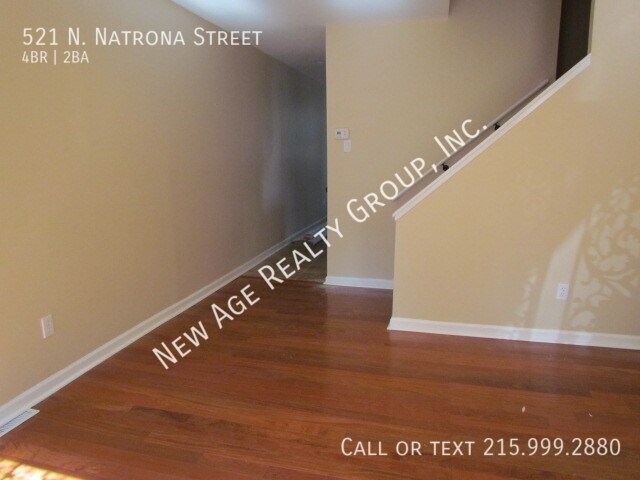 Foto del edificio - Beautiful home available near 32nd & Brand...