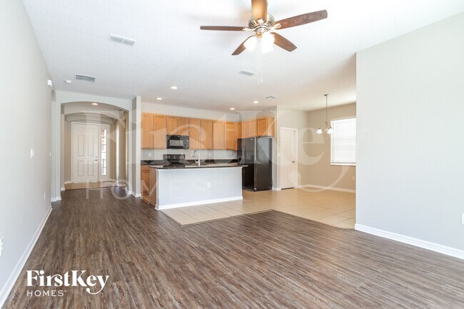 Foto del edificio - 3000 Lady Mae Ln