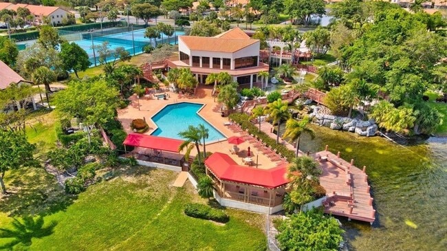 Foto del edificio - 65 Centennial Ct