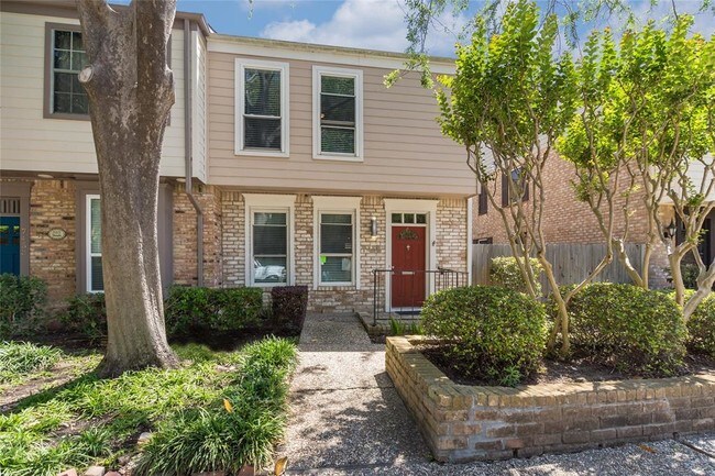 Building Photo - 7455 Brompton St