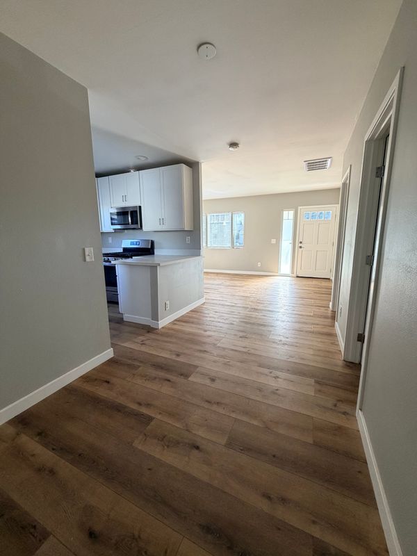 Foto del edificio - 4033 Linwood Pl