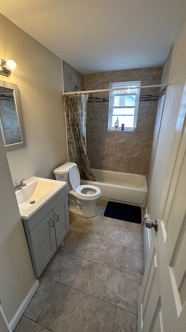 Building Photo - 17 Dorchester Rd