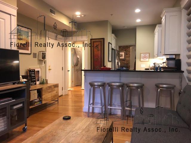 Foto del edificio - 8 Bartlett Pl