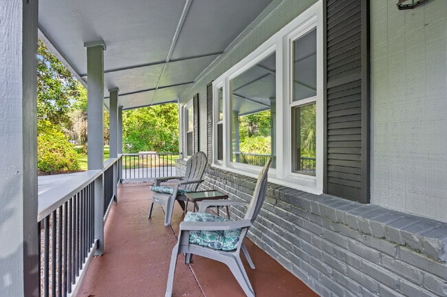 Building Photo - 3 bed 1 bath ranch with large storage/workshop building