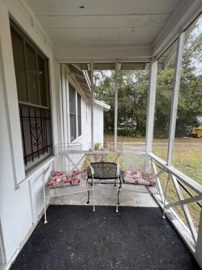 Foto del edificio - Home For Rent