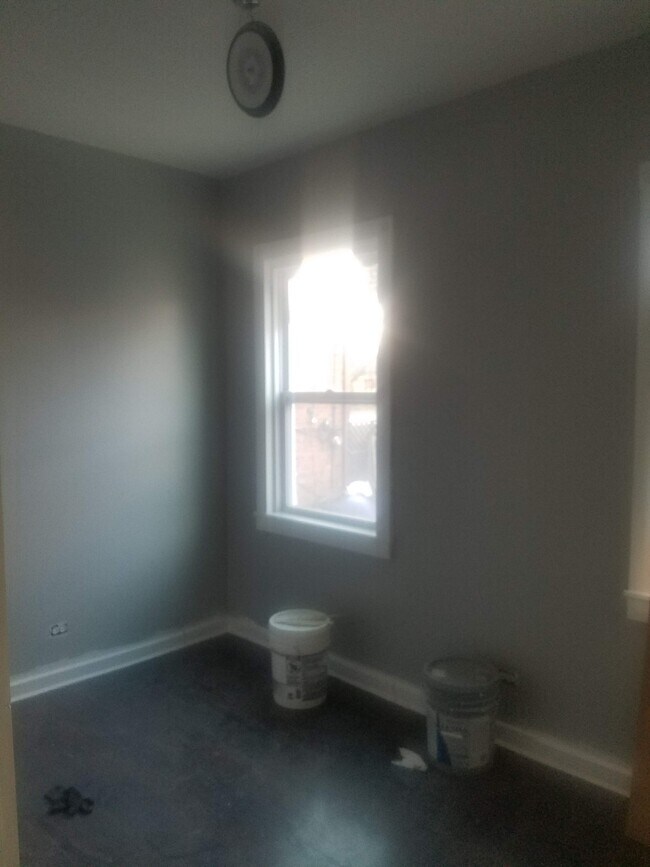Bedroom - 13413 S Carondolet Ave