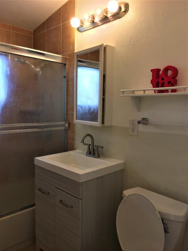 Building Photo - 10802 Gascoigne Dr
