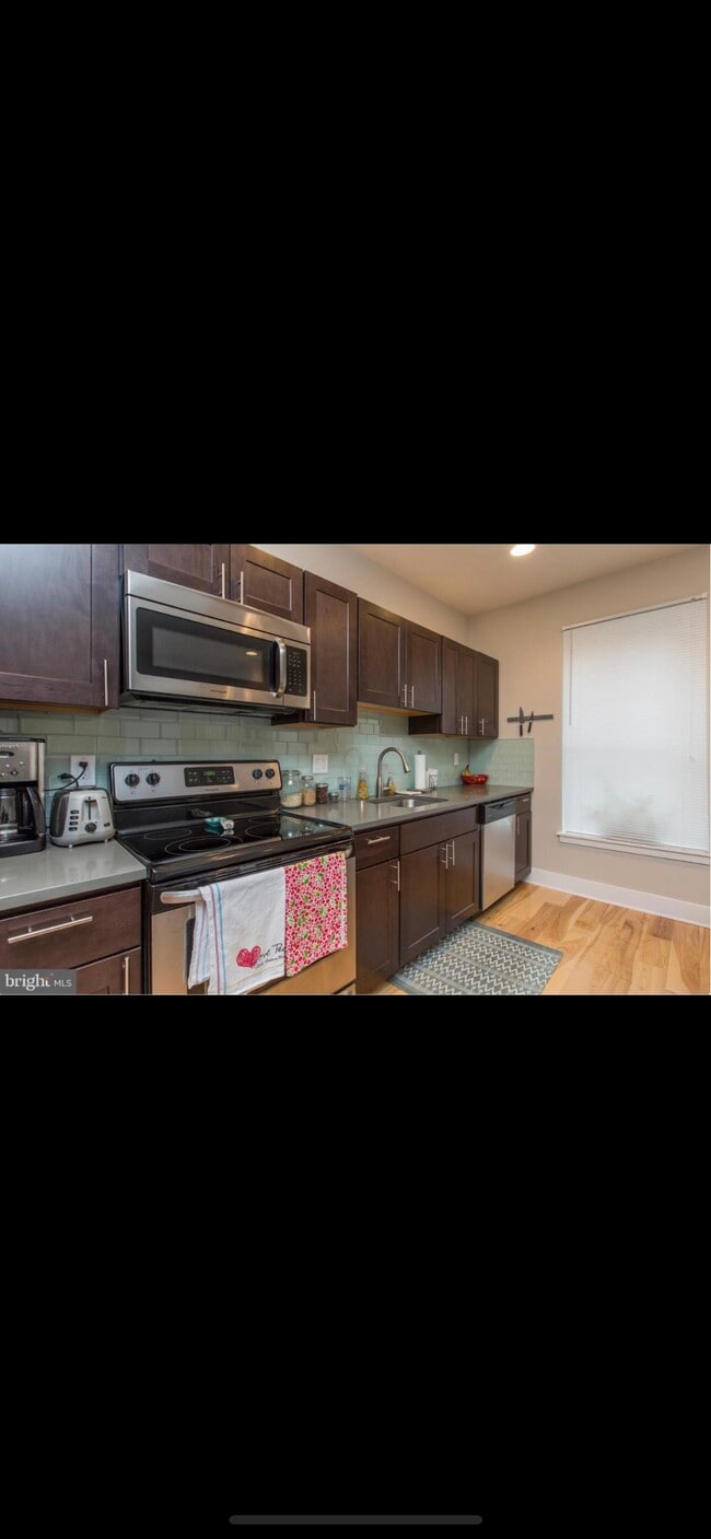 Kitchen - 113 Gay St