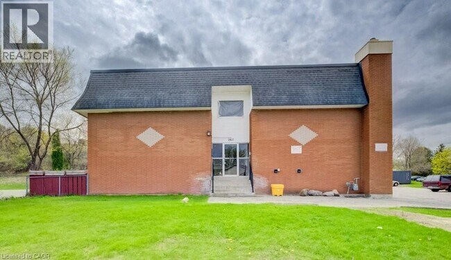 Photo du bâtiment - 267 Clyde Rd