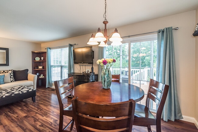 Building Photo - 293 Montclair Tower Dr