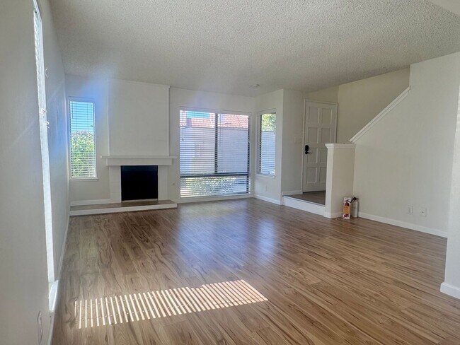 Foto del edificio - Beautifully Updated 2 bed Condo in Antioch...