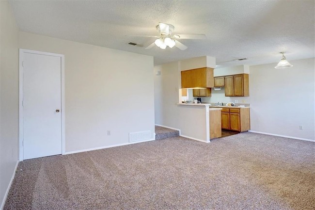 Building Photo - 4912 Brianhill Dr
