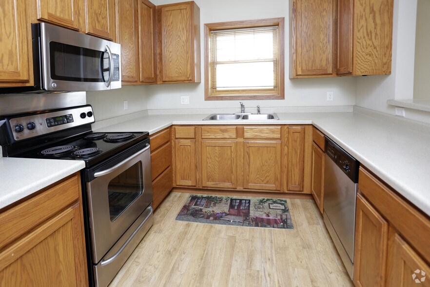 Oaks Hiawatha Station Rentals Minneapolis, MN