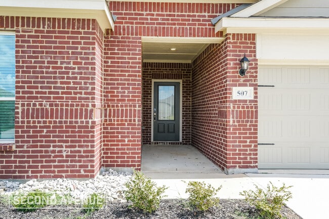 Building Photo - 507 Bennie Leonard St