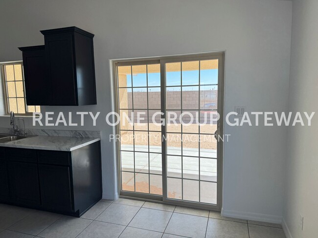 Foto del edificio - Brand New 3 bedroom home with 2 car garage