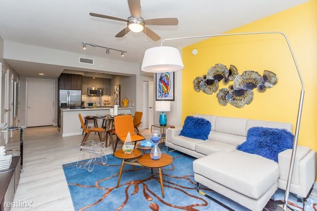 Foto del edificio - 2 br, 2 bath  - 3606 NW 82nd Ave