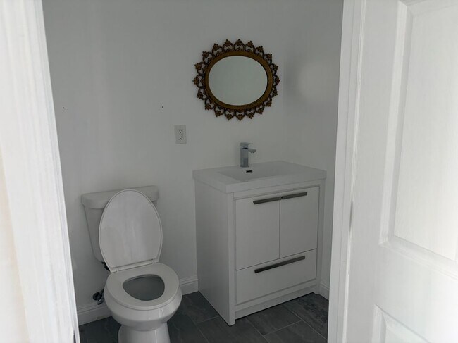 Foto del edificio - 1254 W 41st Pl