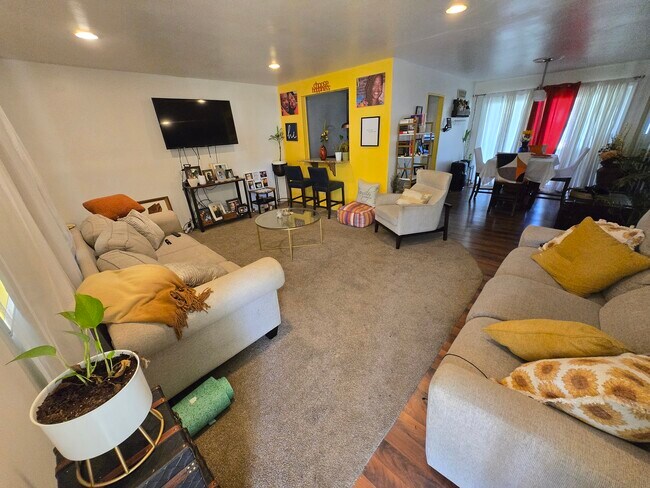 Foto del edificio - 16 Elridge Ln