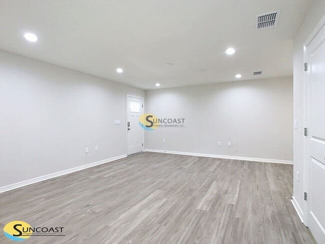 Building Photo - 3821 SW 43rd Ct