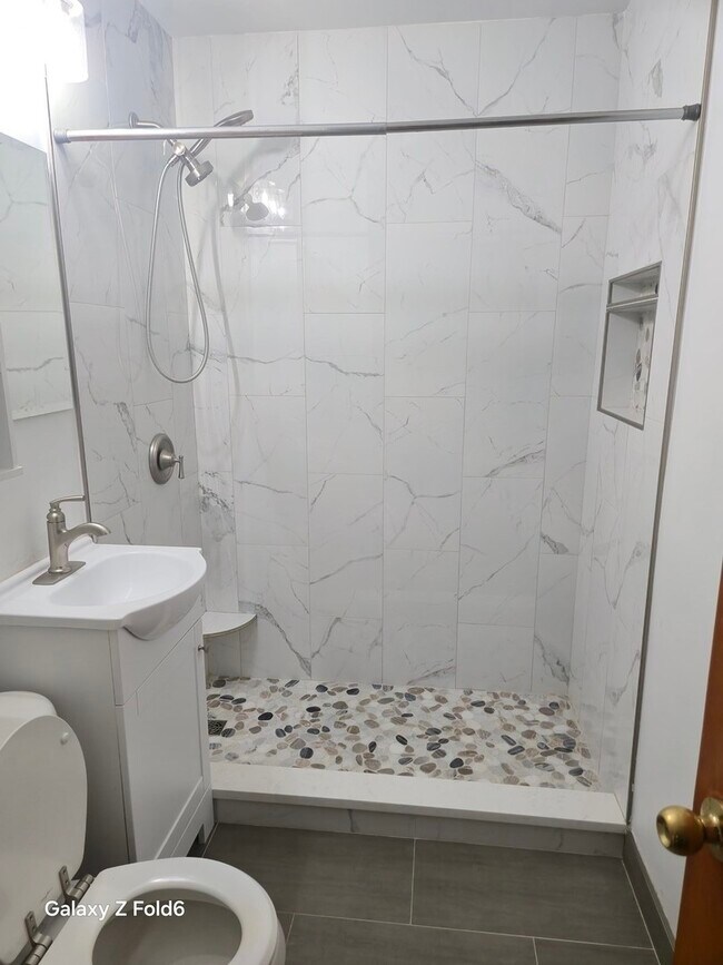Foto del edificio - 711 29th St