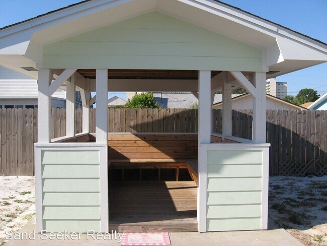 Building Photo - 5801 Pinetree Ave