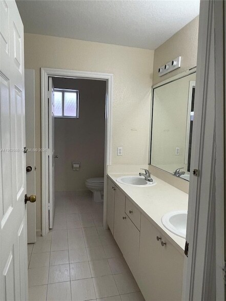 Foto del edificio - 8771 NW 106th Ln