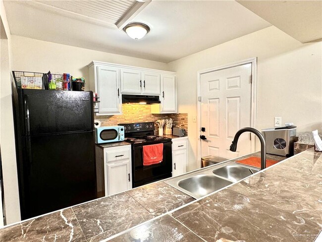 Foto del edificio - 9216 N 31st St