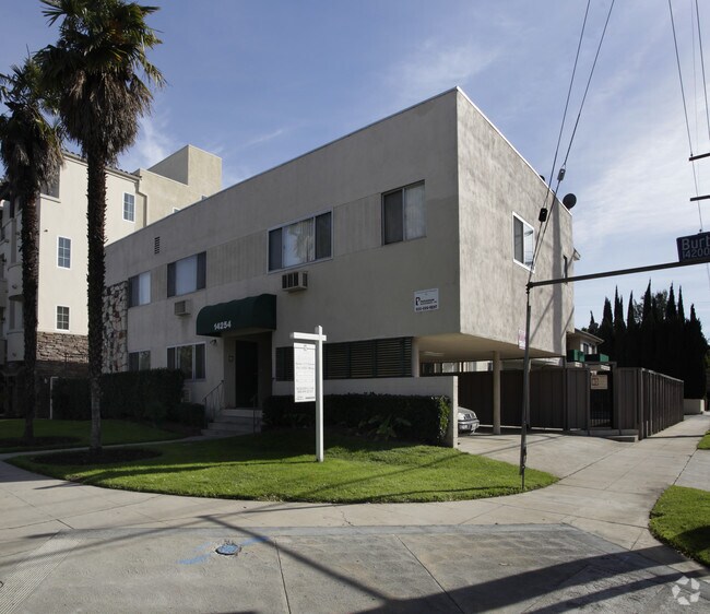 Primary Photo - 14254 Burbank Blvd