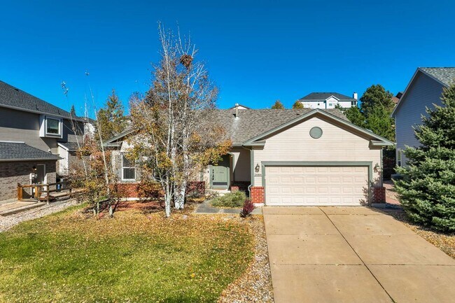 Foto del edificio - D20 5bdrm Home on Quiet Street in North Colorado Springs Area