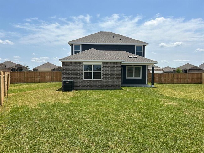 Building Photo - 1107 Whispering Winds Dr