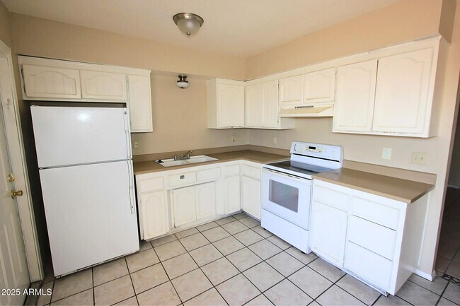 Foto del edificio - 4553 E Caballero Cir