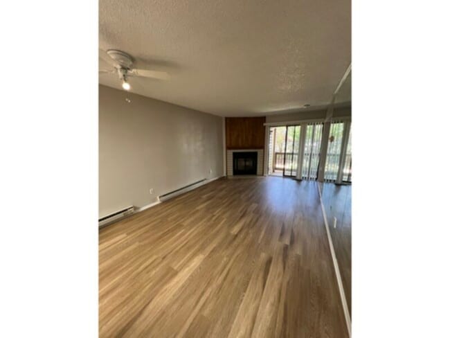 Building Photo - 14701 E Tennessee Dr