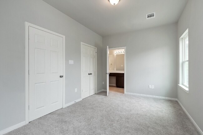 Foto del edificio - 1043 Marcolin St