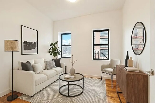 Building Photo - 126 Elizabeth St