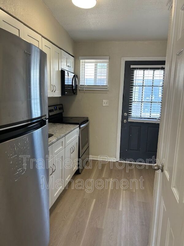 Foto del edificio - 4208 Lloyd St