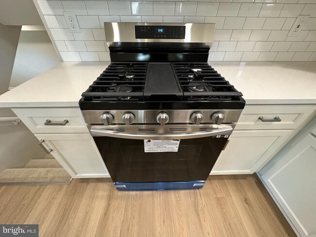 Building Photo - 7504 Gresham St